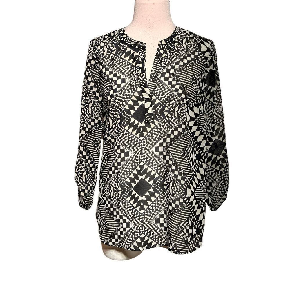 Daniel Rainn Lupin Split Neck Blouse NWT Roll Tab Sleeves size Small